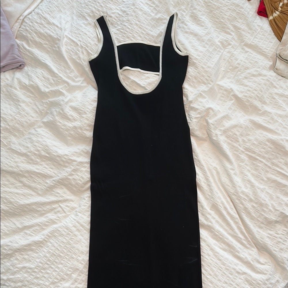 Commense Black Sleeveless Bodycon Dress